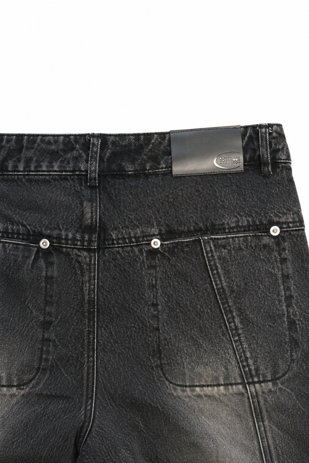 3-PANEL SCULPTED DENIM
