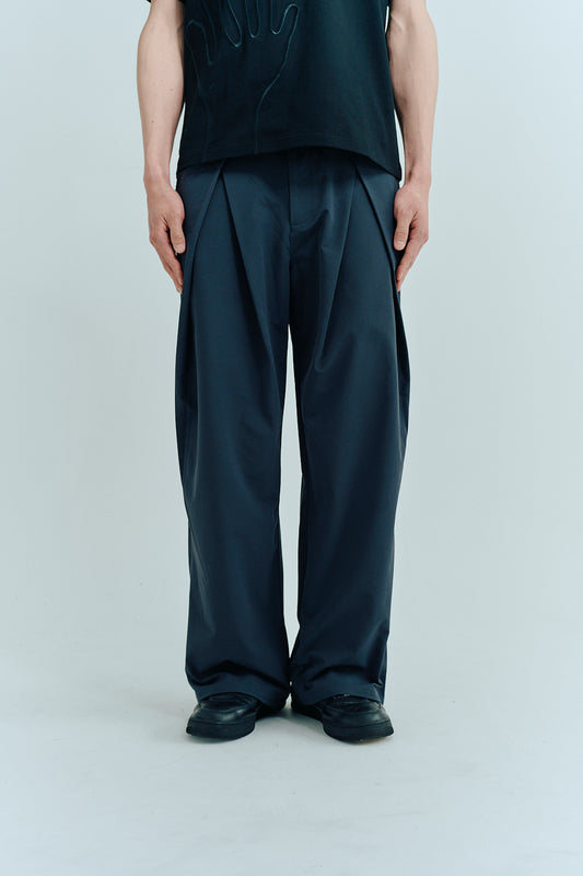 Wide leg trousers