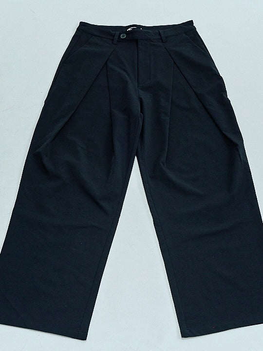 Wide leg trousers